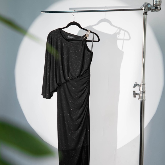 Betsy & Adam Black Sparkly Maxi Dress, Size 4 – Luxurious & Classy, Never Worn. - Picture 4 of 11